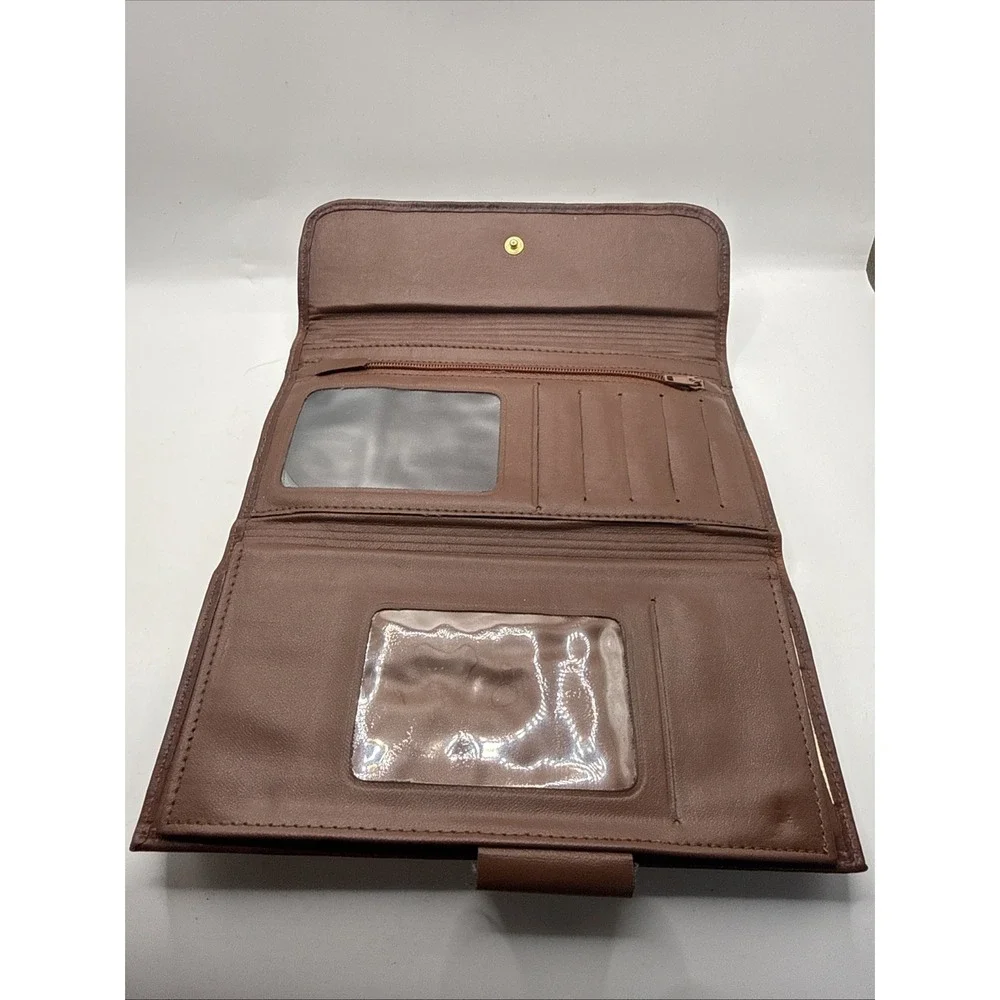 Buxton Vintage Top Grain Cowhide Credit Card Wallet With Embossed Emblem